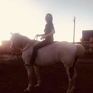 Meet your Posher, Lea